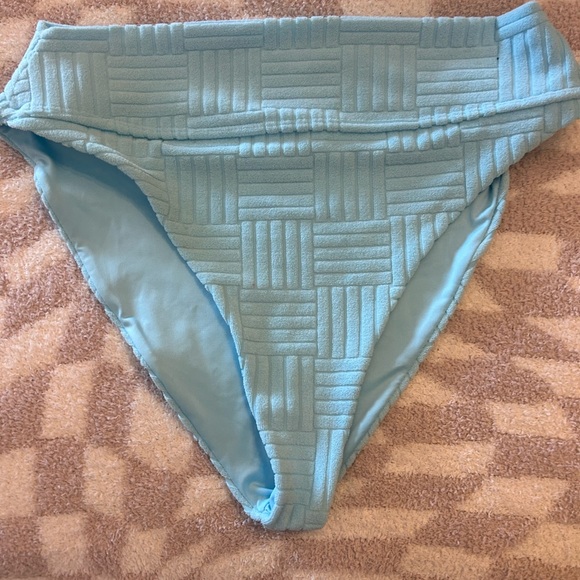 Beach Riot Blair Top/Highway Bikini Bottom Set - Picture 8 of 11